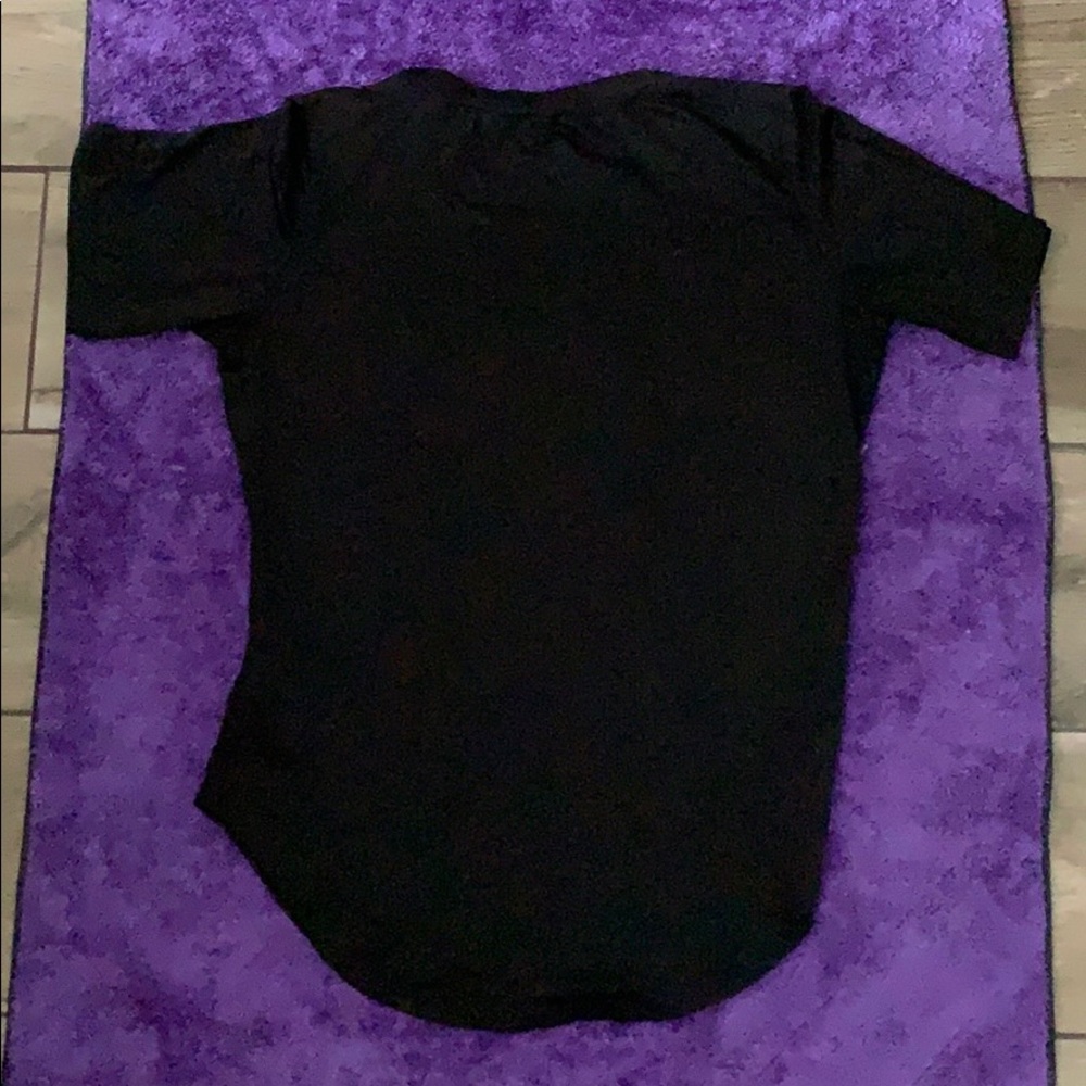 Graphic Top - Picture 5 of 5